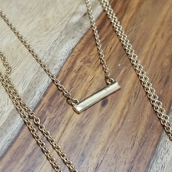 Triple Layered Bar Necklace Gold & White Howlite - Picture 4 of 5